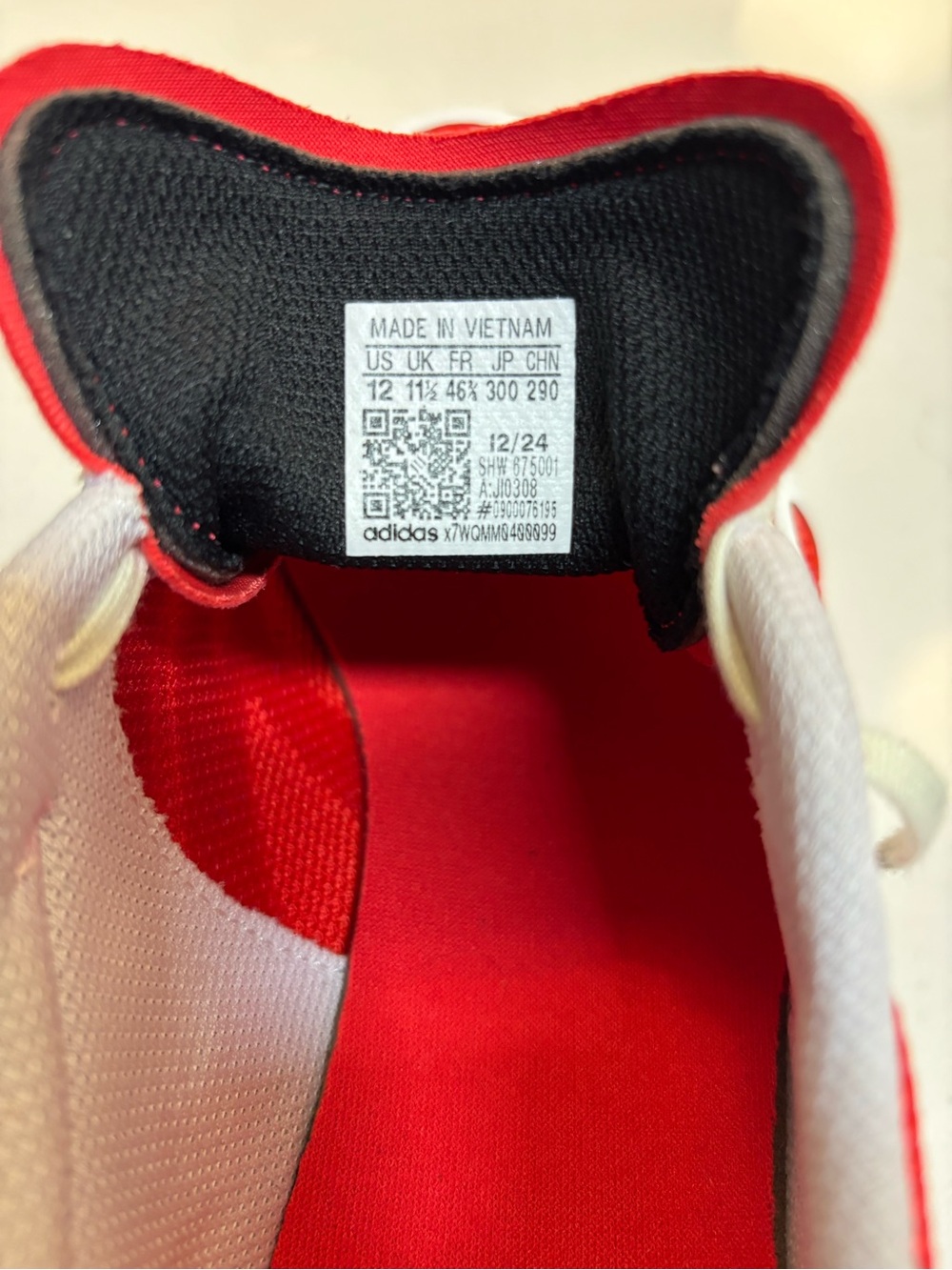 adidas White and Red Low-Top Sneakers with Black Collar - Picture 6 of 8